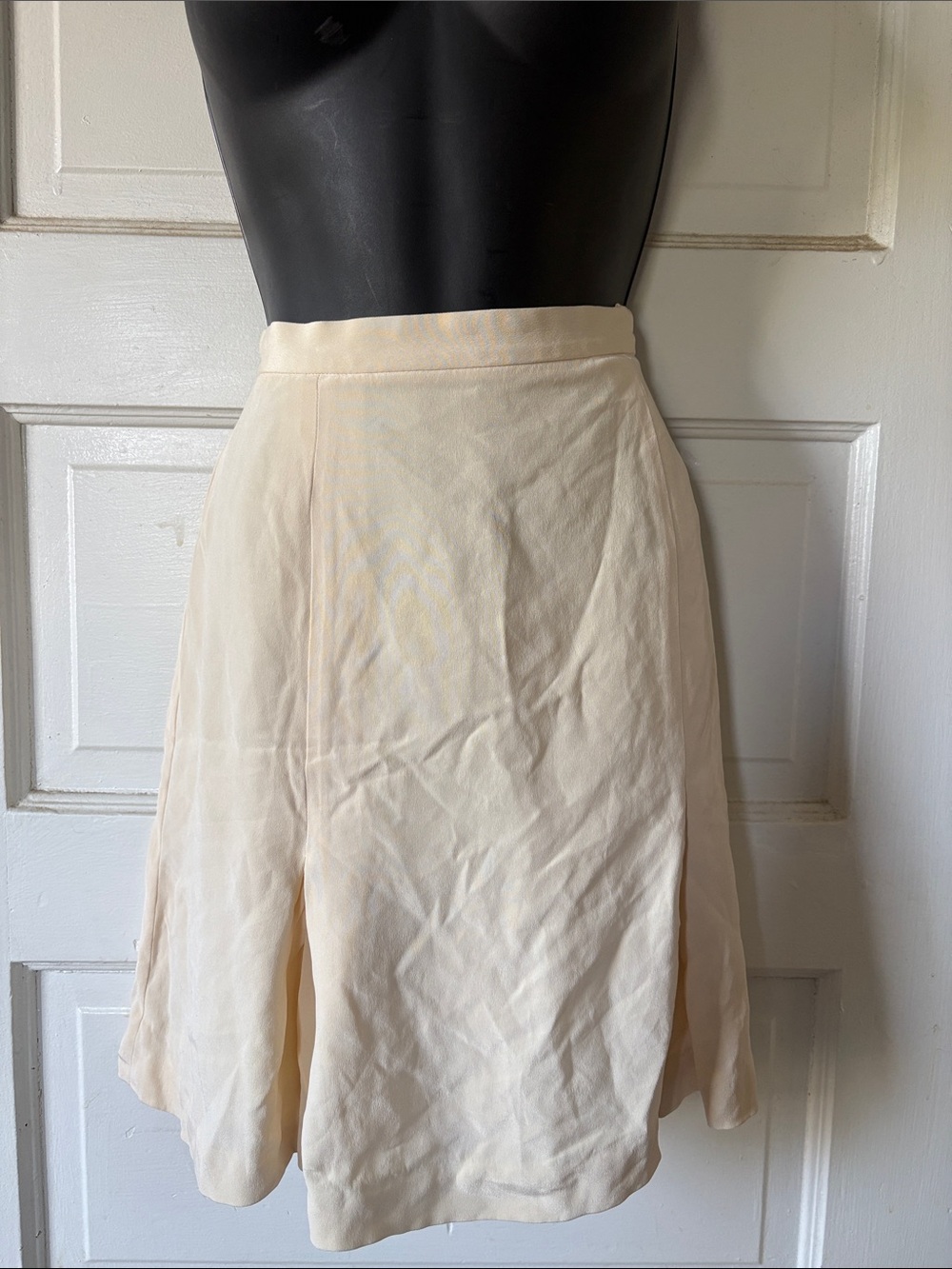 Chaus Women's Silk Cream A-Line Skirt